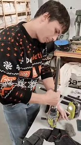 WE'RE MODDING MOM WE SWEAR!!! Adding a little scuffing to some carbon fiber tubings makes it look nice and matte, only thing is that I requires even scuffing...which requires questionable motion 😂😂😂 | ModMyMods