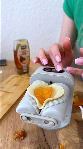 Dumplings 🥟 machine