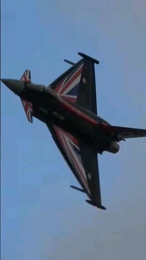 台風来る？イギリス空軍が飛ばすEurofighter Typhoon タイフーン