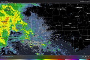 5.2K views · 14 reactions | 930pm Radar Update: Showers and a few thunderstorms are pushing into southeast Mississippi & coastal areas this evening. Coverage will continue to increase overnight as this activity slides east. A few storms may become strong or perhaps severe. | US National Weather Service Mobile Alabama | Facebook