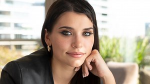 2.1M views · 22K reactions | A SOLAS CON EVA DE DOMINICI La actriz habla del vínculo “transformador” con su hijo Cairo, el amor junto a Eduardo Cruz Sánchez y la intimidad de la nueva vida que comparten en Los Ángeles con vistas a un futuro sin fronteras. Leé la nota en Infobae - https://infob.ae/3nbFuxE | Infobae | Facebook