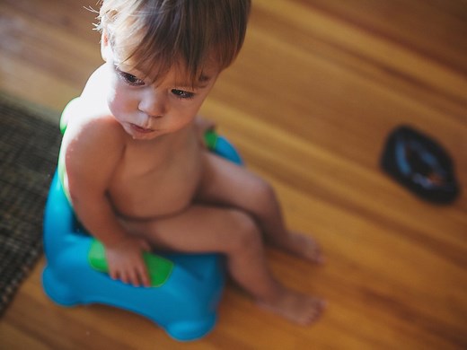6 ways to get your kid to actually pee when you're potty training - Today's Parent