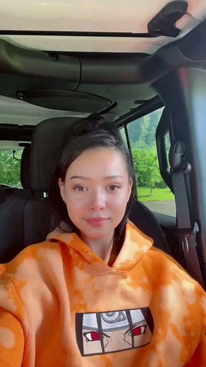 Bella Poarch Content  on Instagram: "This is so satisfying  @bellapoarch"