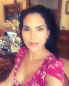 Hola😘 #HairStyleTip for today 😊 you asked... so I answer 🤗 #LoveYouGuys #hairtipsandtricks joycegiraud.com | Joyce Giraud
