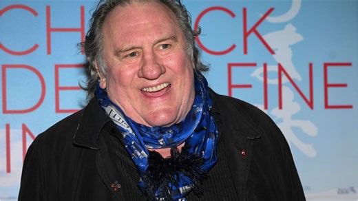 Affaire Gérard Depardieu : Carole Bouquet, “profondément mal à l’aise”, fait une mise au point