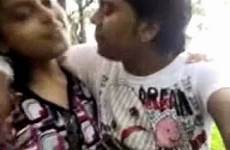 college kissing couple delhi