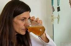 urine drinks addiction finale bathes tlc