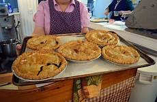 chase farm whitefield bakery opens damariscotta doughnuts fried biscay pumpkinfest robin pumpkin selling annual known during road also her pie