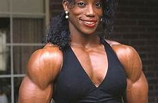 féminin forme noires musculation musclées biceps fortes féminine