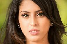sophia actress saree
