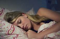 teens jugendliche bett schlafend asleep towards heysigmund nachts tired