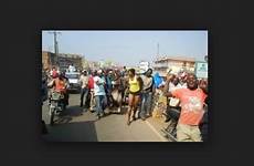 girl warri stripped stealing naked phone caught big paraded beaten delta state newsrescue entertainement