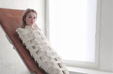 sack mummy straitjacket mummification mumifizierung seductive bluf restricted zwangsjacke schlafsack belts restraining