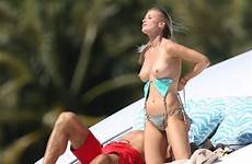 joanna krupa topless bikini yacht nude naked thefappening imperiodefamosas celebrity buzz planete
