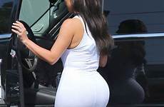 kardashian curves kardashians flaunts hourglass hamptons fitting leading