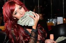 farrah raunchy radaronline abrahams cashing