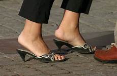 feet candid mules sexy street toes summer sandals woman barefoot paparazzi wallpaper opentoe wallhere