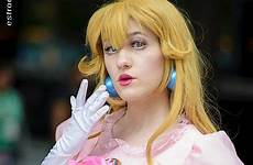 peach cosplay princess