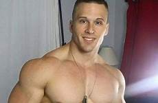 muscular militares pecs musculosos hunk bulge beefcake militar