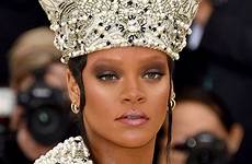 rihanna lookalike brow eyebrow uses try different styles her doubt stopping anything result end show but