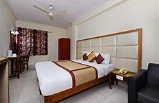 room hotel indian south delhi details