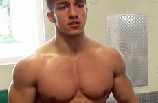 gay muscle big men hot pecs teen sexy abs bodybuilders shirtless guys arms college muscles porno sex muscular male young