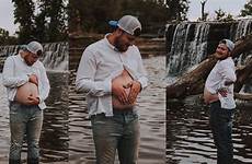 maternity shoot man takes hilarious wife surprise place wifes photography foxnews