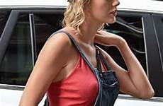 swift taylor braless hot body bra puffy nip ass singer country measurements steps nyc height bare but off top nipple