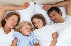 sobreprotectores dorme amorosa slapen morfeo ouders dormidos caen hacer aid