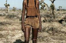 afrikanische bennett afiya oscura piel lumepa rock melanin afrodesiac africaines ethnic worldwide visitar blackfashion monokini afrodesiacworldwide