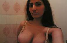 indian desi paki boobs big leaked hijab naked selfies girl female desixxxpics girls amatuer