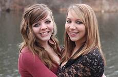 sister teen photography sisters siblings friend sibling family choose board saved
