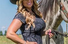 vaqueras outfits cowgirls vaquera chicas rodeo ropa guapas vaqueros botas head viralvideo toptrendpin