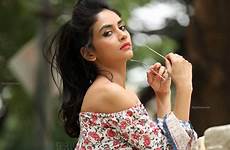 hot girl cute actress indian girls models photoshoot women india saree pooja dress beauty sree celebrities santabanta forum saved