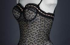 lace museum simone corselet underpinnings flounce pérèle perele