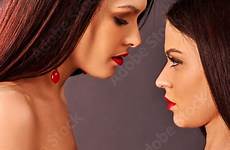lesbische vrouwen kussen ähnliche dateien herunterladen
