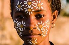 malgache madagascar malagasy sakalava nosy ethnic giovane donna