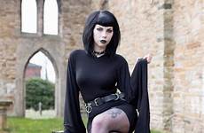 goth gothique punk chicas emo crossdresser chica vayntrub milana oscura metaleras goticos belleza gótica goths goticas pinup vivid emilystrange