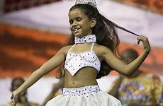carnival rio samba lira preteen julia girl queen sexy naked 2010 girls teen brazilian brazil janeiro hot role little controversy