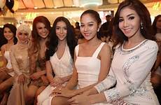 ladyboy thailand miss tiffany universe thai ladyboys group bangkok pattaya sex most beauty contestants contest meet spot ways transsexuals post