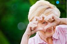 grandma cataract seniors positivity olathe cedar mayor seguros usatoday servicio iols