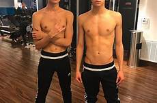 dobre twins marcus jungs shirtless guys sixpack schwul heiße jumeaux radsport meninos junge jungen teenie logan