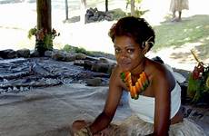 fiji fijian beautiful people women woman young girl lady village arts choose board island beauty ancient