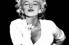 monroe marilyn kiss blowing marylin kisses tumblr fotos beso un mm beautiful women year people fashion blows hollywood air audrey
