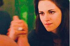 bella gif wrestling arm emmett gifs fanpop twilighters giphy fan