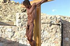 crucified homoeros crucifixion slaves subject muscular