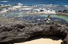 beach hawaii maui woman secluded sunbathing sand mr area park ho okipa