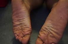 soles cleaning dirty