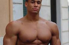 männer muscular nackt physique