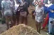 soshanguve funeral twerkers funerals south africa sa viral twerking mdu women youth go les
